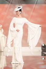 ユミカツラの桂由美追悼ショーにウェディングドレス100着、すべては花嫁のために｜写真81