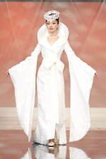 ユミカツラの桂由美追悼ショーにウェディングドレス100着、すべては花嫁のために｜写真83