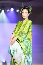 ユミカツラの桂由美追悼ショーにウェディングドレス100着、すべては花嫁のために｜写真95