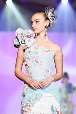 ユミカツラの桂由美追悼ショーにウェディングドレス100着、すべては花嫁のために｜写真102