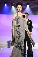 ユミカツラの桂由美追悼ショーにウェディングドレス100着、すべては花嫁のために｜写真113