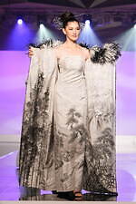 ユミカツラの桂由美追悼ショーにウェディングドレス100着、すべては花嫁のために｜写真114