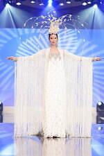 ユミカツラの桂由美追悼ショーにウェディングドレス100着、すべては花嫁のために｜写真122