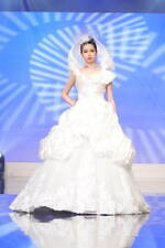 ユミカツラの桂由美追悼ショーにウェディングドレス100着、すべては花嫁のために｜写真124