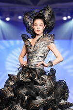 ユミカツラの桂由美追悼ショーにウェディングドレス100着、すべては花嫁のために｜写真128