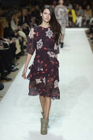秋こそセンシュアルな“透け感”で遊ぶ！パリ、ミラノ、NYの2014AWコレクションをお手本に｜写真1