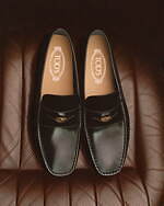 トッズ24年秋冬メンズ、“軽やか”キャメル素材ボンバージャケットやカーフレザーのローファー｜写真2