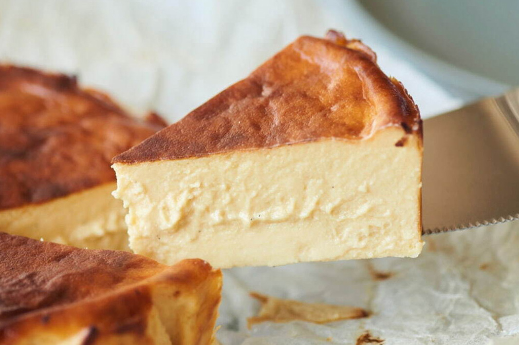 クリームチーズ｜ミスターチーズケーキ、中は“トロトロ”×外は香ばしく焼き上げた限定バスクチーズケーキ