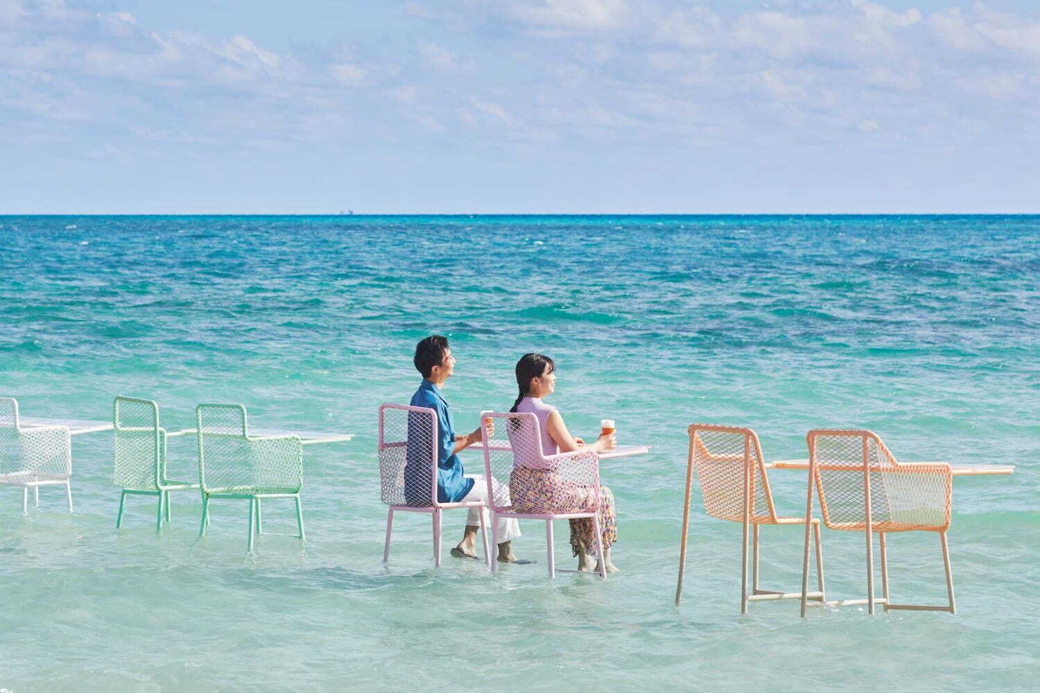 沖縄・星野リゾート リゾナーレ⼩浜島、“サンゴ礁の海”で絶景ビアガーデン