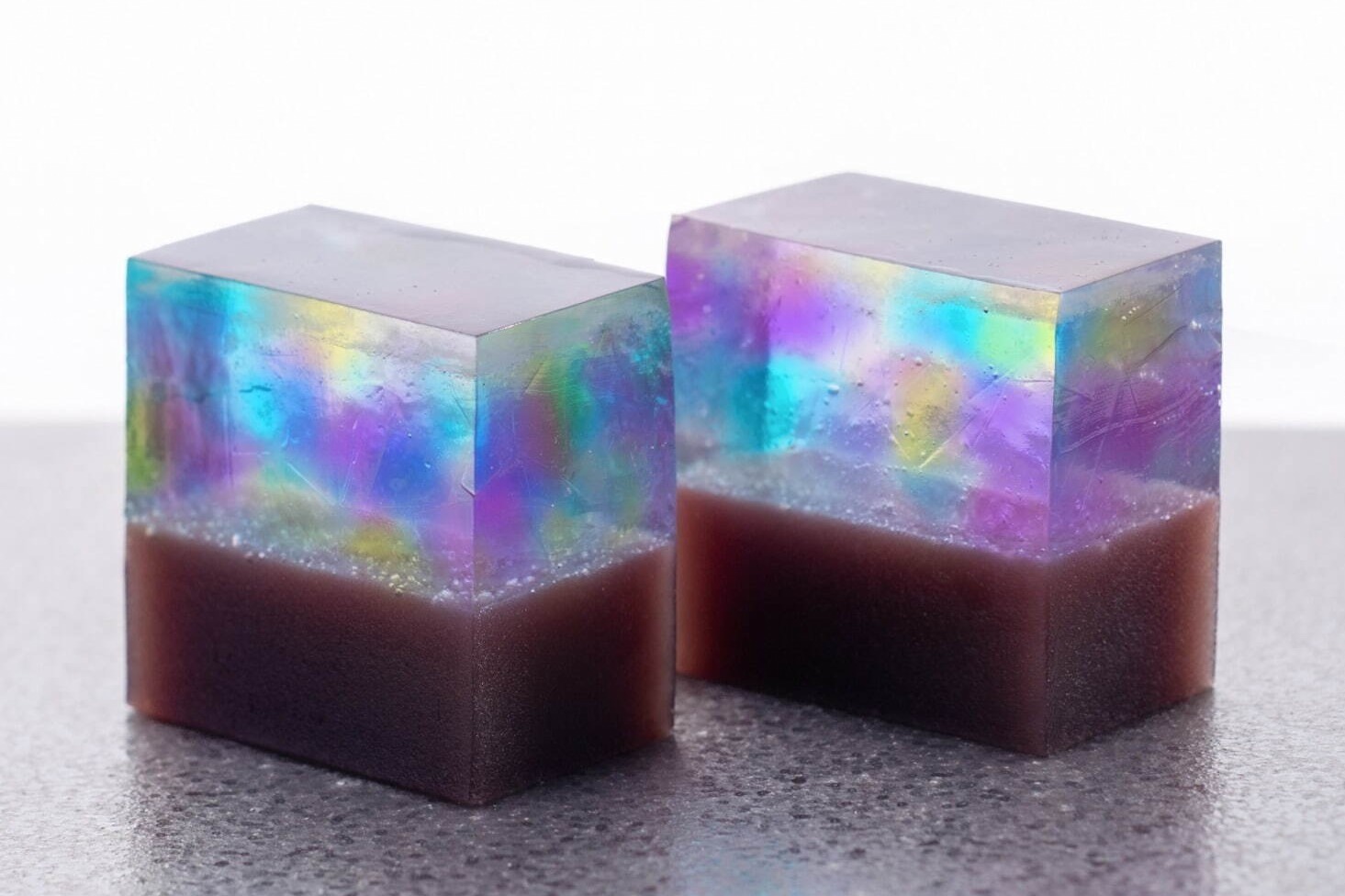 三重名物“赤福”が手掛ける和洋菓子店「五十鈴茶屋」大阪に、涼やかに透き通る羊羹＆かき氷型まんじゅう