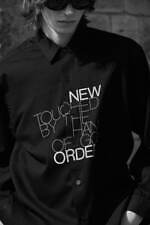 マインデニム×ニュー・オーダーのバンドTシャツ、アルバムジャケットや楽曲のグラフィックプリント｜写真2