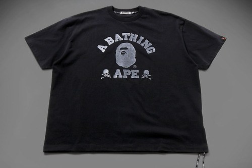 ア ベイシング エイプ×マスターマインド・ジャパン、“ヴィンテージ風”プリントTシャツやセットアップ