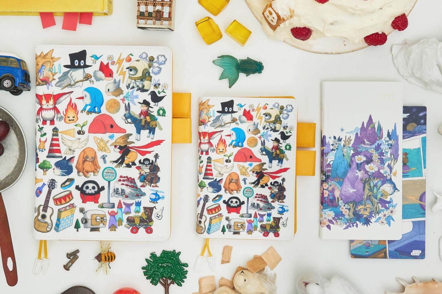 ノート(手帳)｜「ほぼ日手帳」スピッツのアルバム「ひみつスタジオ」着想の“不思議なキャラクター”デザイン