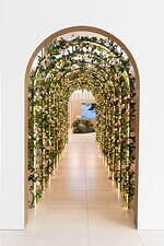 ディオール プレステージの体験型イベント、ヒルズハウス麻布台が“ローズの世界”に｜写真1