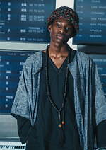 ラムロフ 2025年春夏コレクション、多民族が共存する空港を出発点に｜写真10