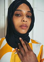 ラムロフ 2025年春夏コレクション、多民族が共存する空港を出発点に｜写真24