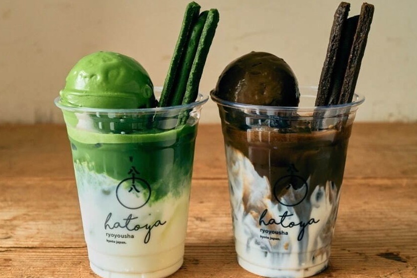 京都発日本茶スタンド「八十八良葉舎」抹茶餡クッキーサンド×ラテフロート、福岡・博多阪急限定で