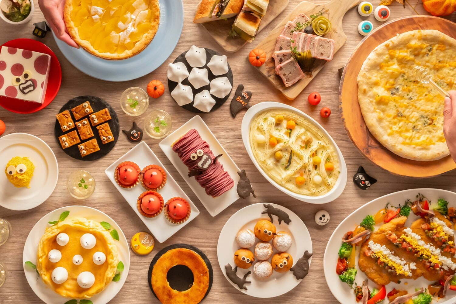 スイーツビュッフェ｜神戸ポートピアホテルのハロウィンビュッフェ、おばけのかぼちゃモンブランや真っ赤な小悪魔ムース