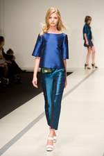 イーエーガーロンドン（Jaeger London)のモダンティッシュの世界　2011年春夏シーズンコレクション - ロンドン・ファッション・ウィーク｜写真37