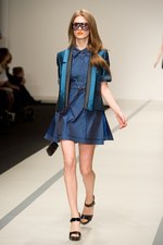 イーエーガーロンドン（Jaeger London)のモダンティッシュの世界　2011年春夏シーズンコレクション - ロンドン・ファッション・ウィーク｜写真38