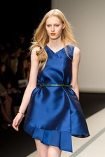 イーエーガーロンドン（Jaeger London)のモダンティッシュの世界　2011年春夏シーズンコレクション - ロンドン・ファッション・ウィーク｜写真40