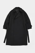 ブラン ワイエム 24年秋冬、ドライな“クリスピーナイロン”のトレンチコートやアノラックパーカ｜写真10