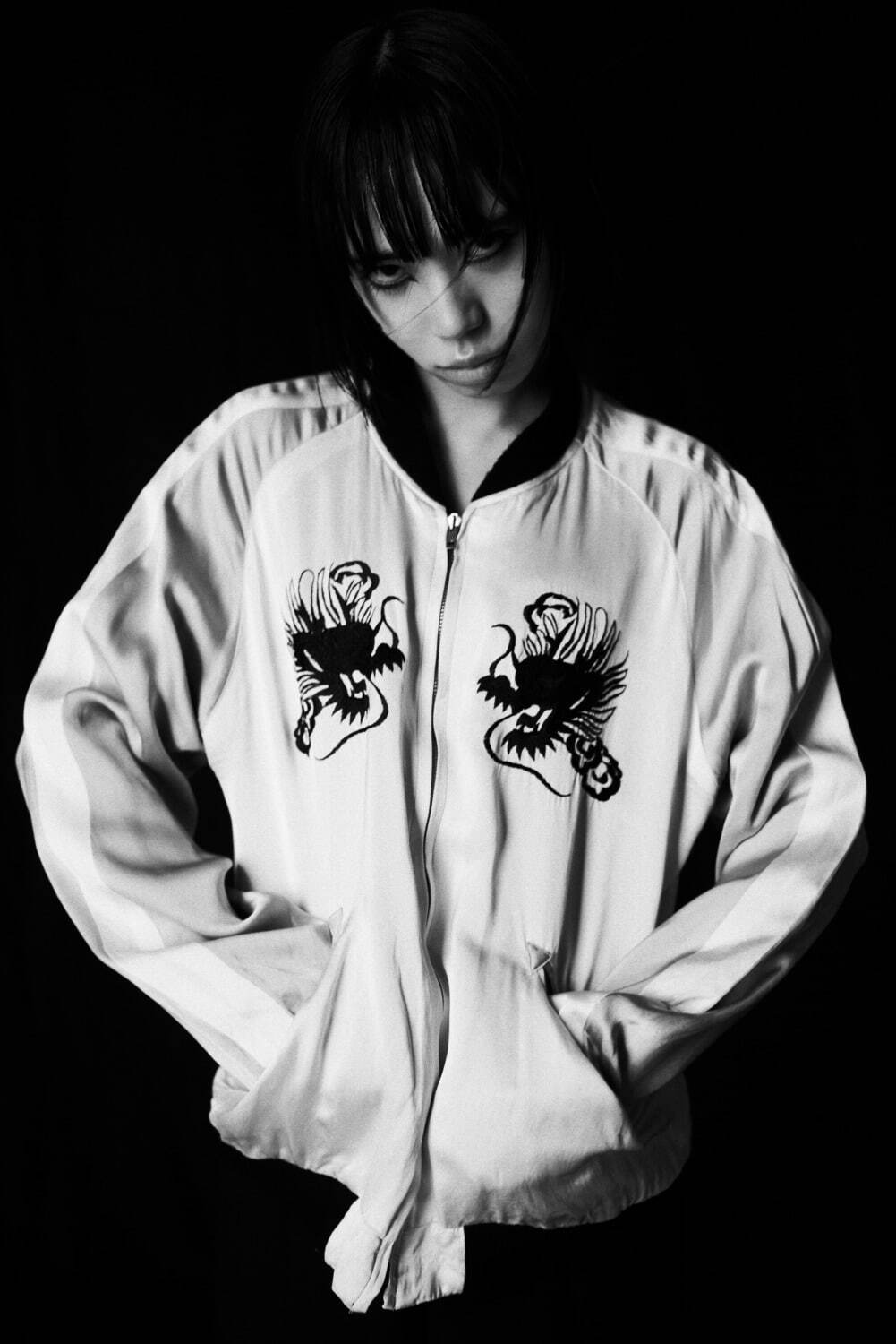 Y's×テーラー東洋のリバーシブルスカジャン、“富士山や舞妓
