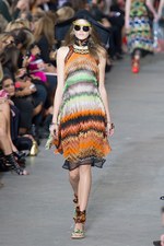 ミッソーニ（MISSONI)のポップで美しい色彩のコレクション、2011年春夏コレクション - ミラノ・ファッション・ウィーク｜写真14