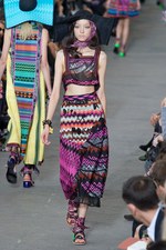ミッソーニ（MISSONI)のポップで美しい色彩のコレクション、2011年春夏コレクション - ミラノ・ファッション・ウィーク｜写真27