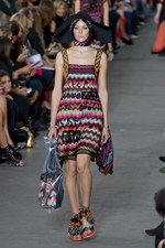ミッソーニ（MISSONI)のポップで美しい色彩のコレクション、2011年春夏コレクション - ミラノ・ファッション・ウィーク｜写真28