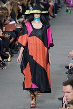 ミッソーニ（MISSONI)のポップで美しい色彩のコレクション、2011年春夏コレクション - ミラノ・ファッション・ウィーク｜写真29