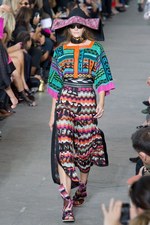 ミッソーニ（MISSONI)のポップで美しい色彩のコレクション、2011年春夏コレクション - ミラノ・ファッション・ウィーク｜写真32