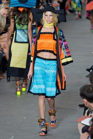 ミッソーニ（MISSONI)のポップで美しい色彩のコレクション、2011年春夏コレクション - ミラノ・ファッション・ウィーク｜写真20