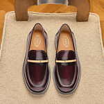 トッズ24年秋冬、ミニマルなレザーローファーやスリット入りレザーバッグ - 東京・大阪の限定ストアで｜写真6