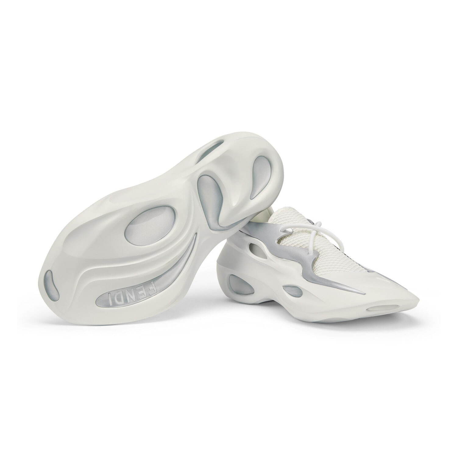 プロフ必読・にこちゃんばっぢ　フェンディ ピーカブー 写真11/17｜フェンディ“曲線レザー”の「ピーカブー」バッグ