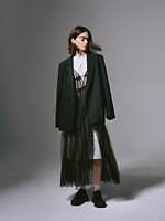 エズミ 2025年春夏コレクション - 上品さの中に風刺的なエッセンスを｜写真5