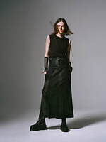 エズミ 2025年春夏コレクション - 上品さの中に風刺的なエッセンスを｜写真21