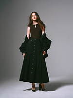 エズミ 2025年春夏コレクション - 上品さの中に風刺的なエッセンスを｜写真25