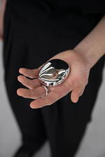 トムウッド“小石そっくり”シルバーのジュエリーボックス、石を象ったゴールドピアスやリングも｜写真14