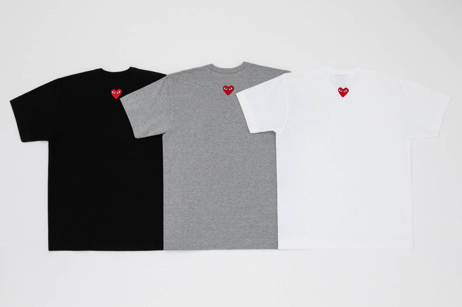 プレイ・コム デ ギャルソンのハートエンブレムTシャツ