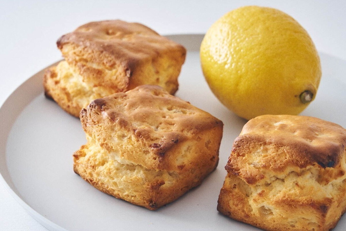 フェアリーケーキフェア“生クリームたっぷり”のスコーンが新宿に、アールグレイ香るミルクティー味など