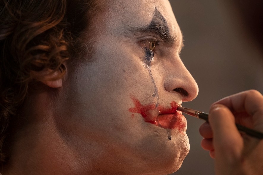 映画『ジョーカー』再上映、“悪のカリスマ”誕生の背景を描く衝撃の物語がIMAX・ドルビーシネマで