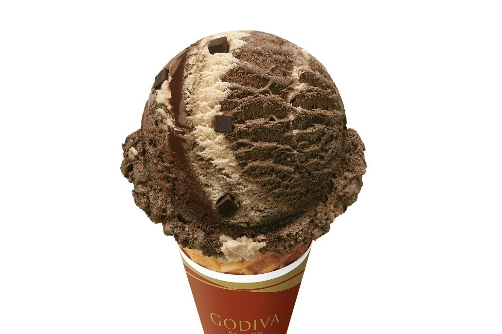 アイスクリームケーキ｜「サーティワン」初のゴディバ監修アイス、“ダークチョコ×ヘーゼルナッツ”風味の贅沢フレーバー