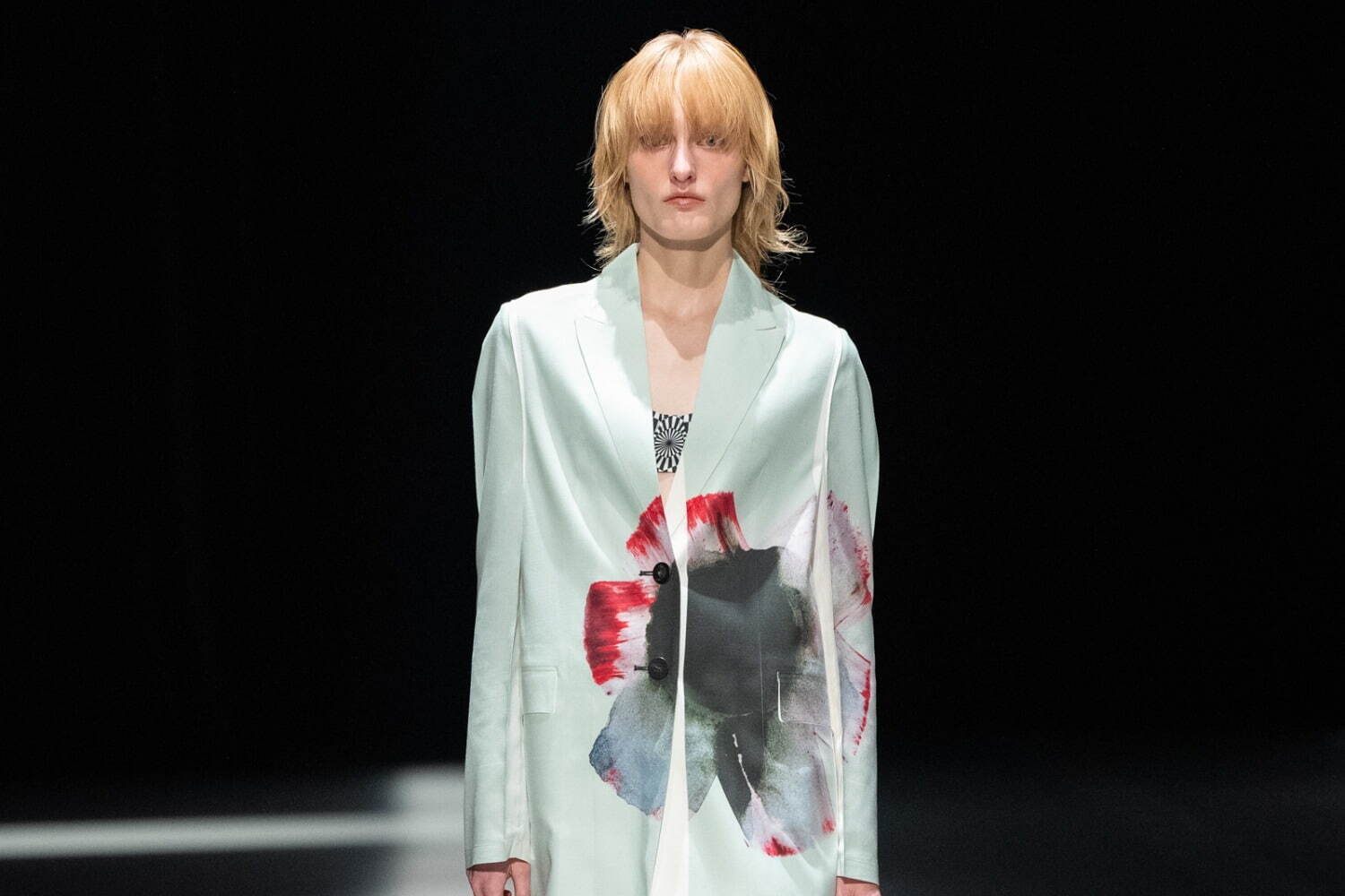 テルマ 2025年春夏コレクション - 表情豊かな素材でフォーマルを解体