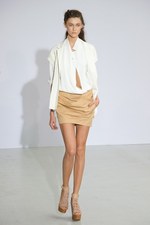 アン ヴァレリー アッシュのスーパー・フェミニンな新コレクション：パリ・ファッション・ウィーク｜写真7