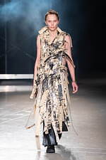 ヴィルドホワイレン 2025年春夏コレクション - 完全なる自分自身｜写真1