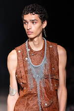 ヴィルドホワイレン 2025年春夏コレクション - 完全なる自分自身｜写真13