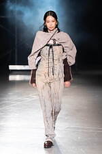 ヴィルドホワイレン 2025年春夏コレクション - 完全なる自分自身｜写真16