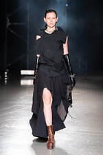 ヴィルドホワイレン 2025年春夏コレクション - 完全なる自分自身｜写真47