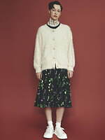 ミュベール24年秋冬ニットウェア、ポンポンが覆うツイードジャケット＆ペプラムカーディガン｜写真29